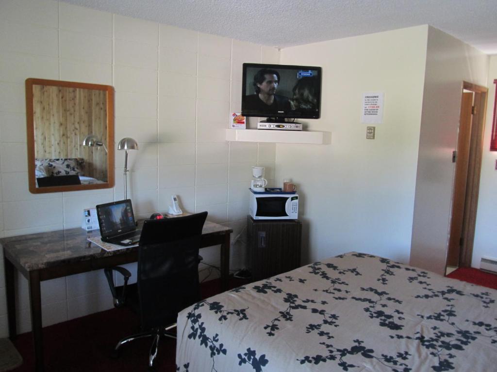 Hide Away Inn Dryden Room photo